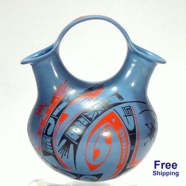 xTZ... WEDDING POT BY JAEL LUCERO AND VICTOR REYES FINE MATA ORTIZ POTTERY